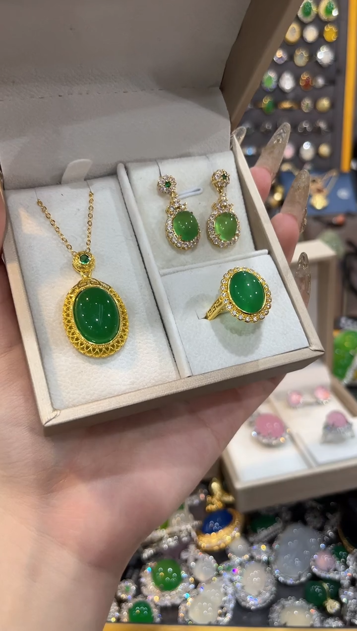 【闪购商品】玛瑙/玉髓未镶嵌颈饰套装