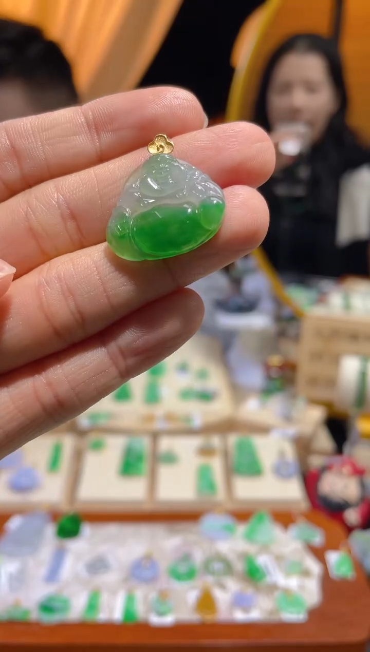 【闪购商品】翡翠颈饰18K金镶嵌假一赔三