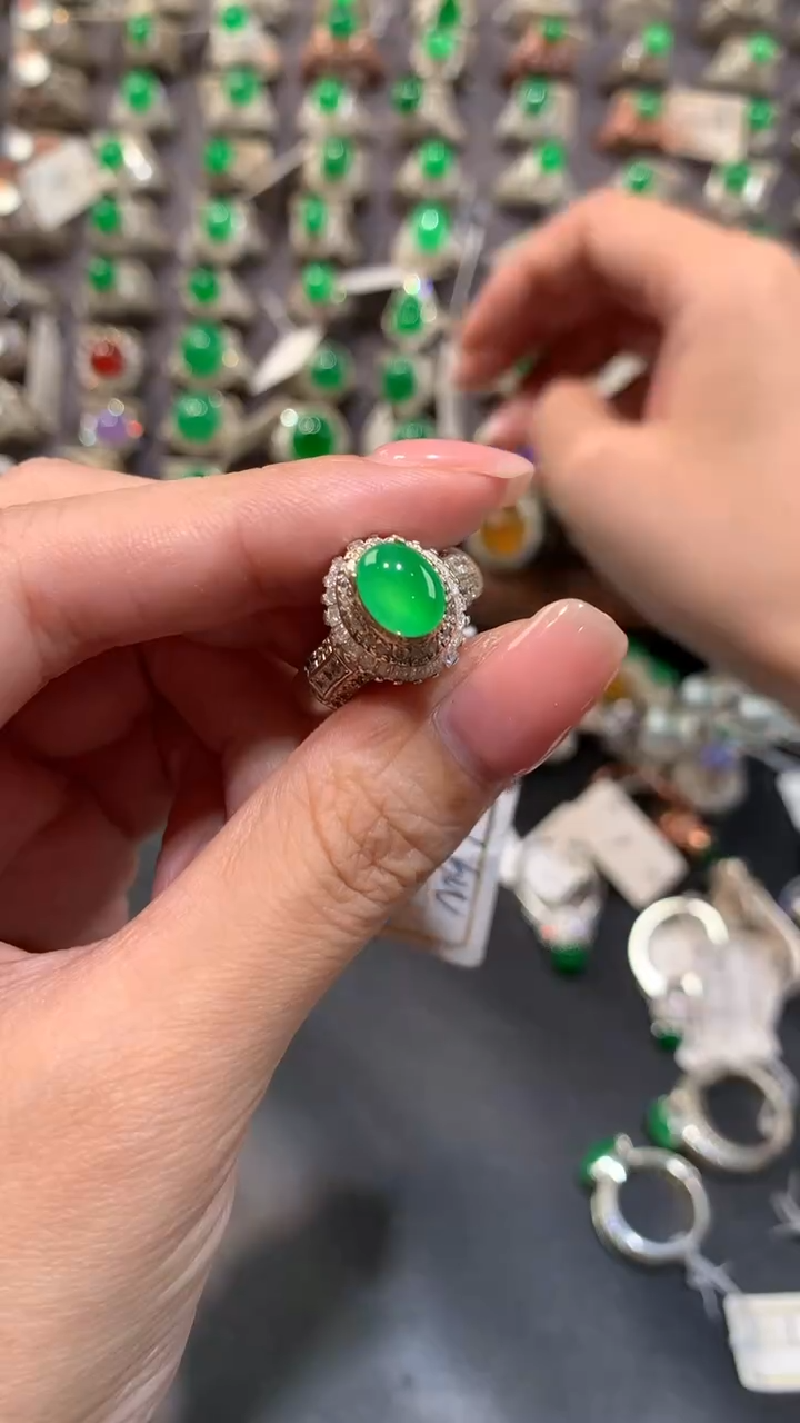 定制翡翠未镶嵌翡翠戒面