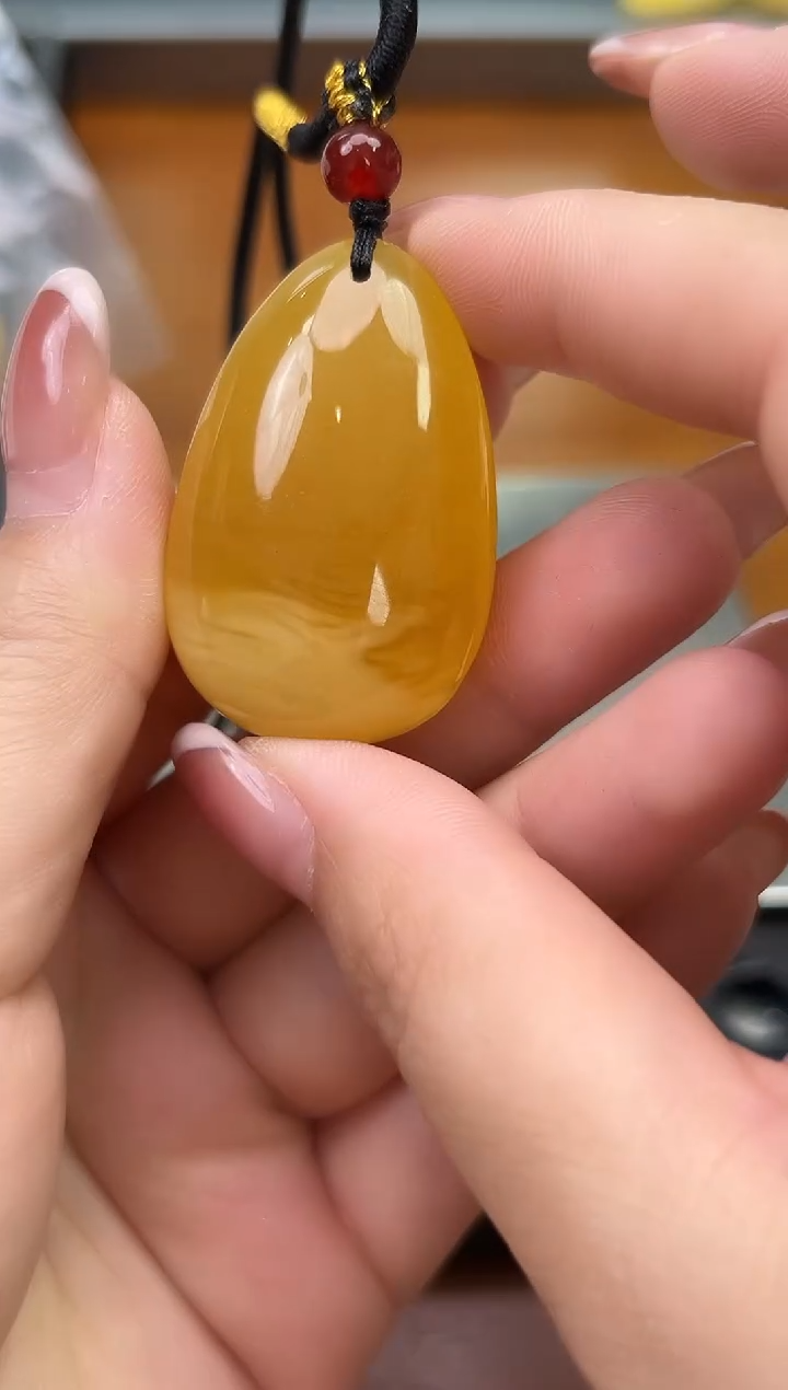 未镶嵌琥珀裸石琥珀蜜蜡吊坠