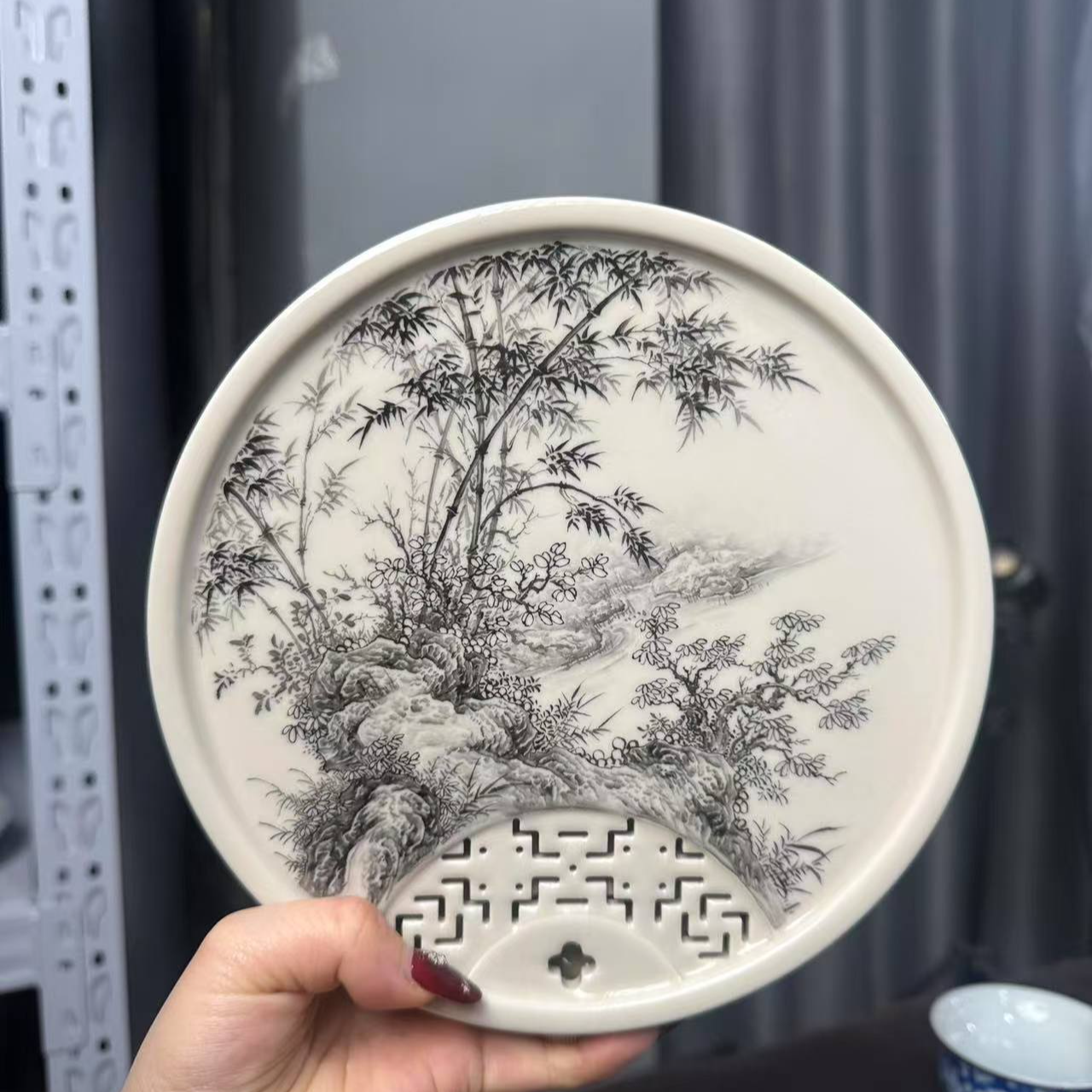 微瑕福利釉上墨竹杯湿泡台