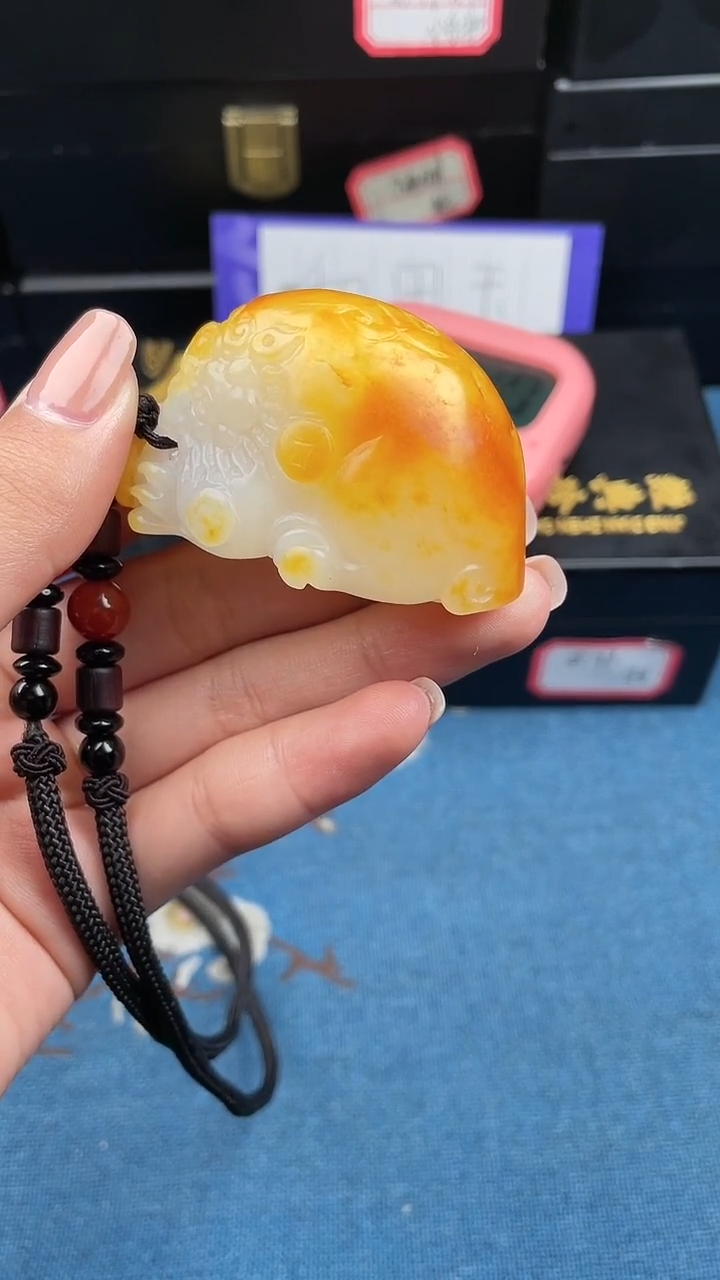 和田玉吊坠未镶嵌1