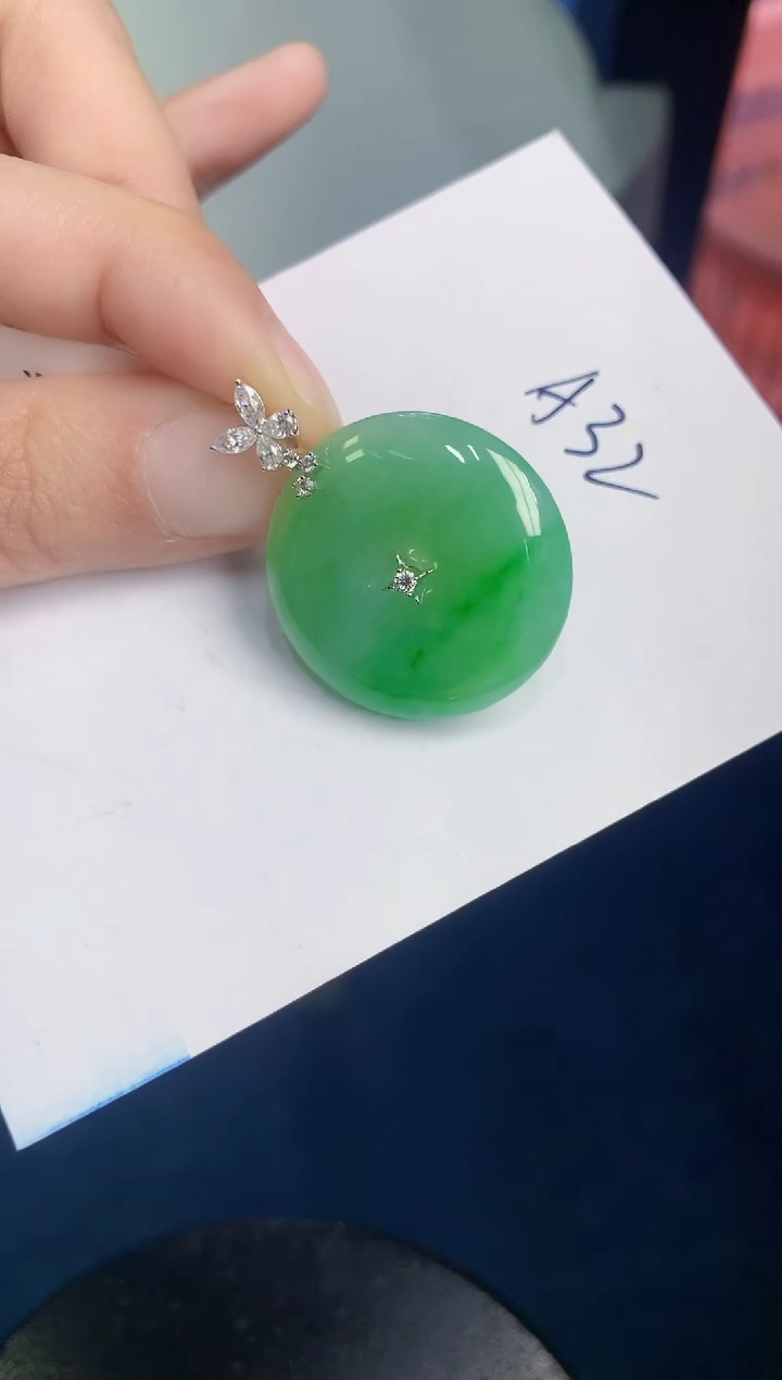 【闪购商品】翡翠颈饰18K金镶嵌000000000