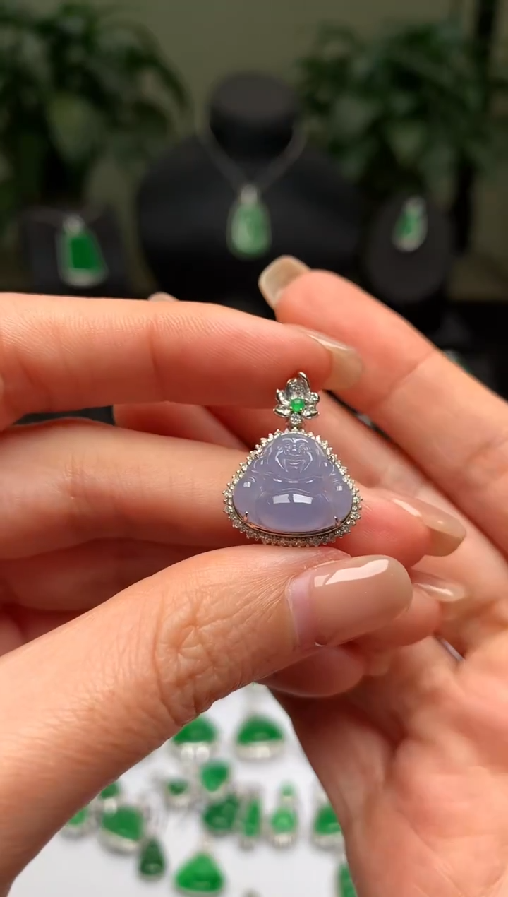 颈饰18K金镶嵌翡翠佛公