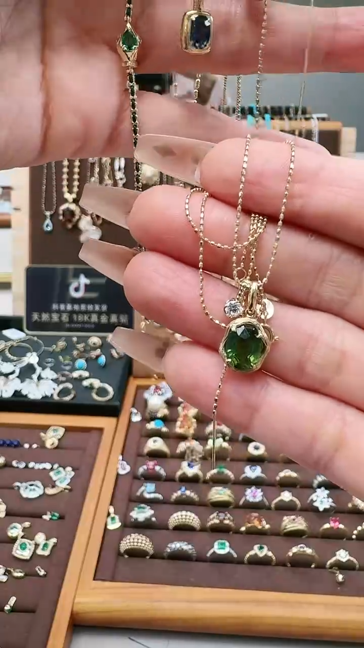 【闪购商品】碧玺套链18K金镶嵌18K金碧玺钻石套链