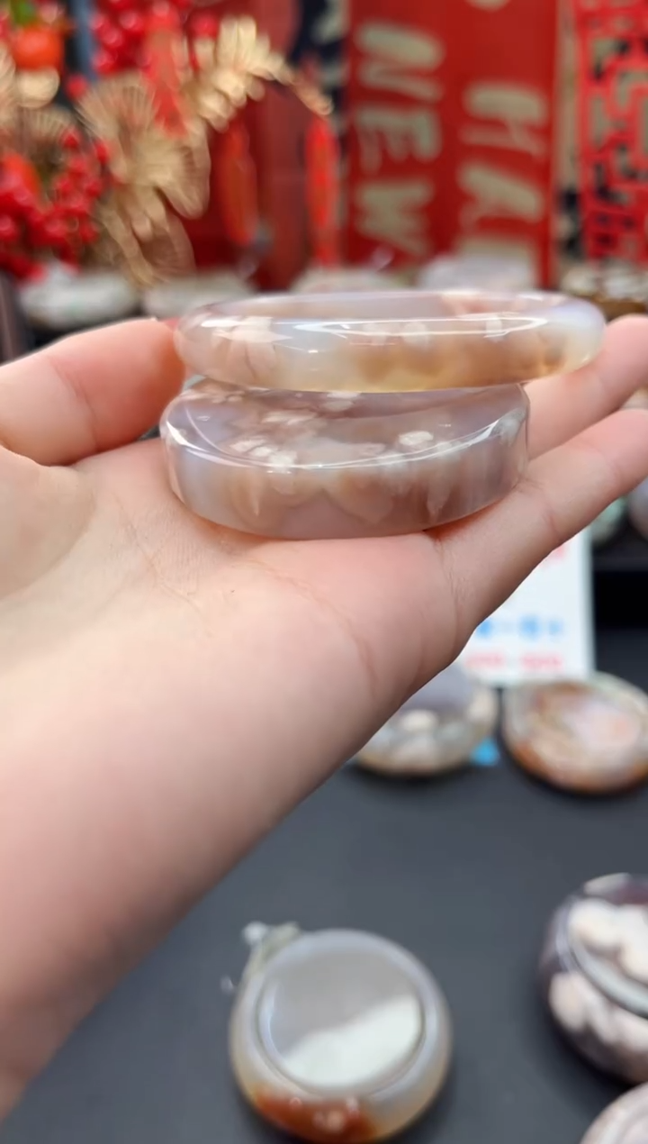 【闪购商品】石英质玉手镯未镶嵌赠送镯心（55圈口）