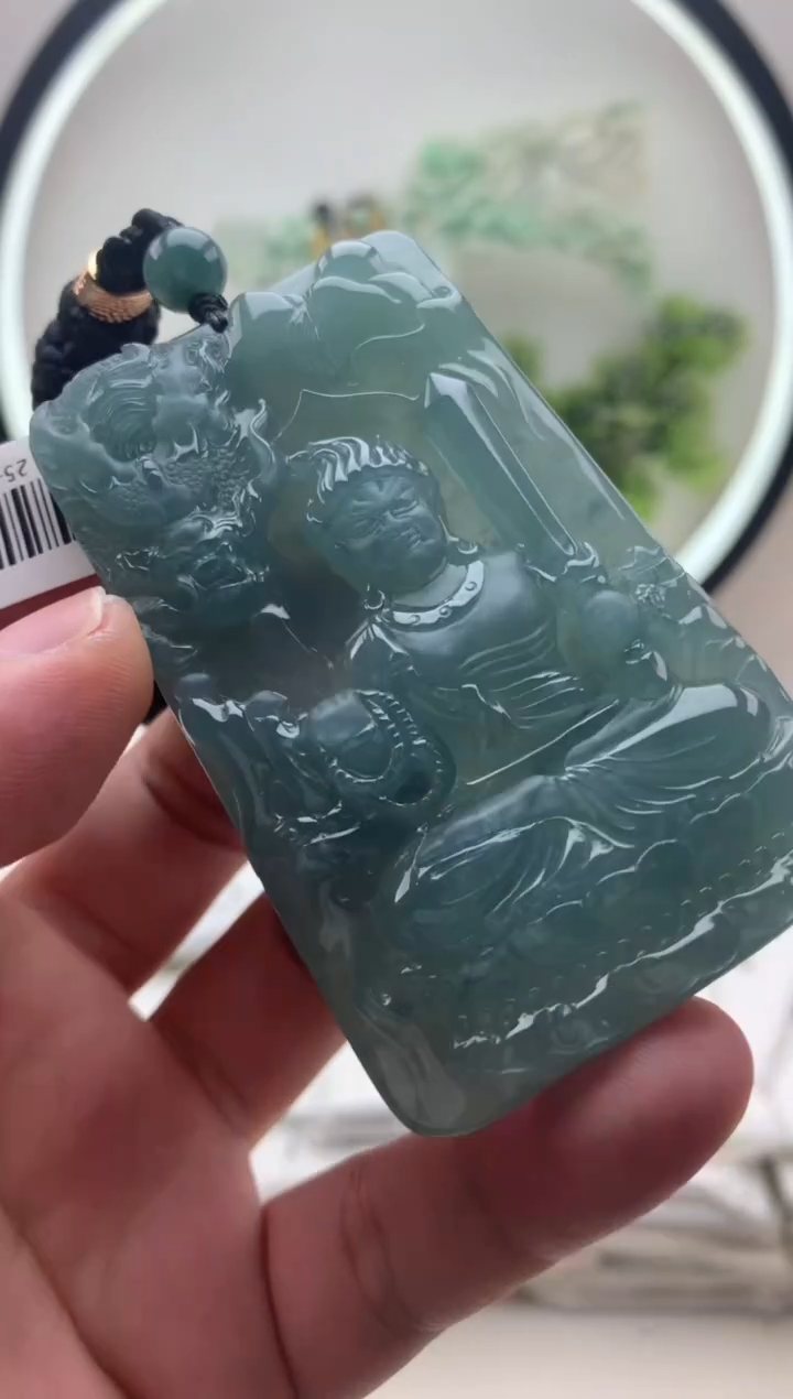 颈饰未镶嵌翡翠不动明王