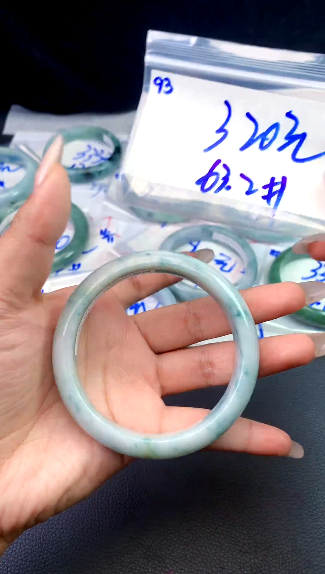 未镶嵌定制翡翠93毛货需精细抛光手镯拍一发一