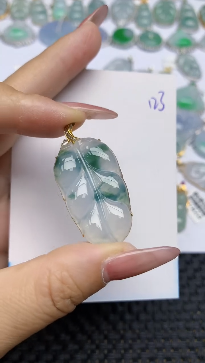 【闪购商品】翡翠颈饰18K金镶嵌天然A货翡翠 123