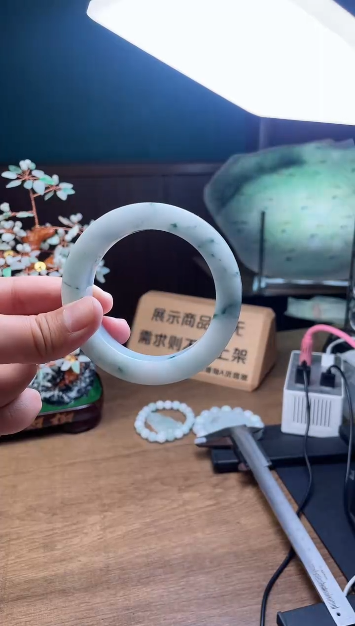 【闪购商品】定制翡翠手镯未镶嵌定制