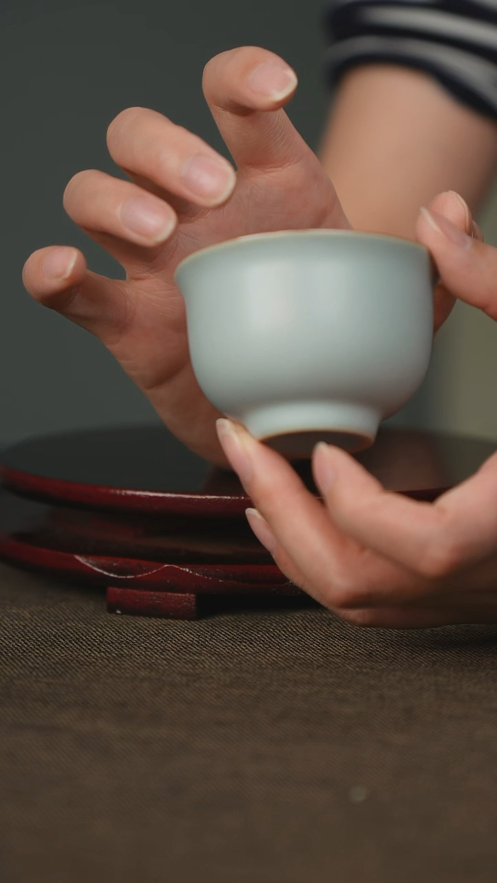 微微瑕压手杯汝瓷主人杯