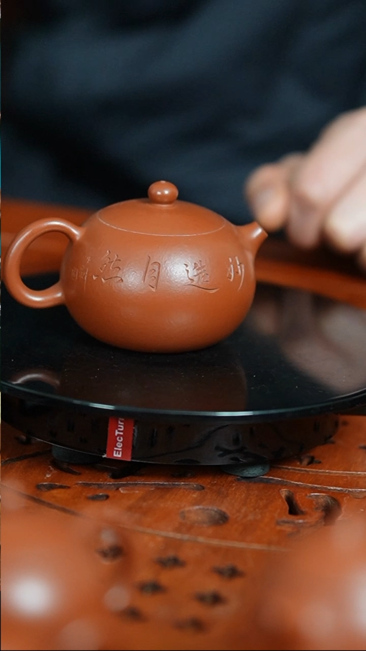 【闪购商品】紫砂茶宠朱泥刻绘河豚西施内推120cc