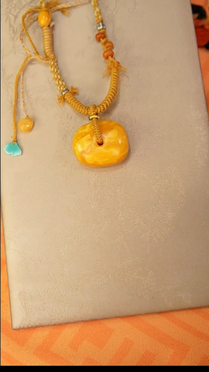 【闪购商品】琥珀颈饰未镶嵌颈饰