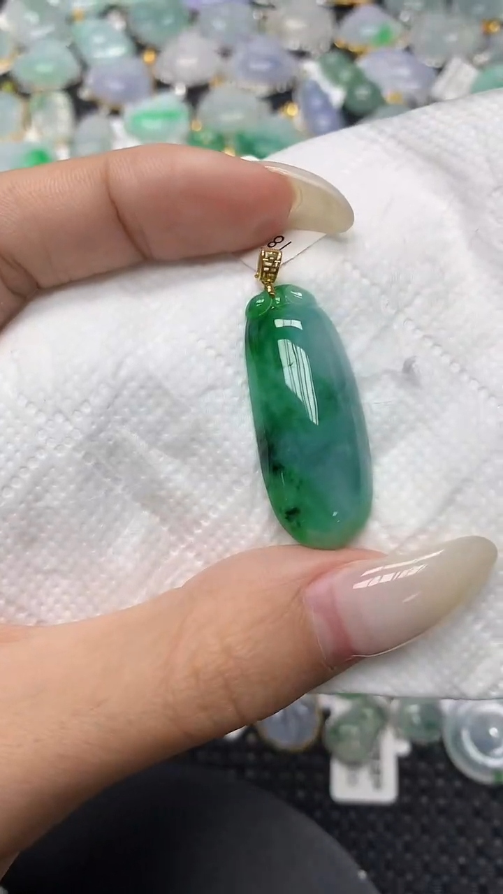 颈饰18K金镶嵌翡翠11111111111