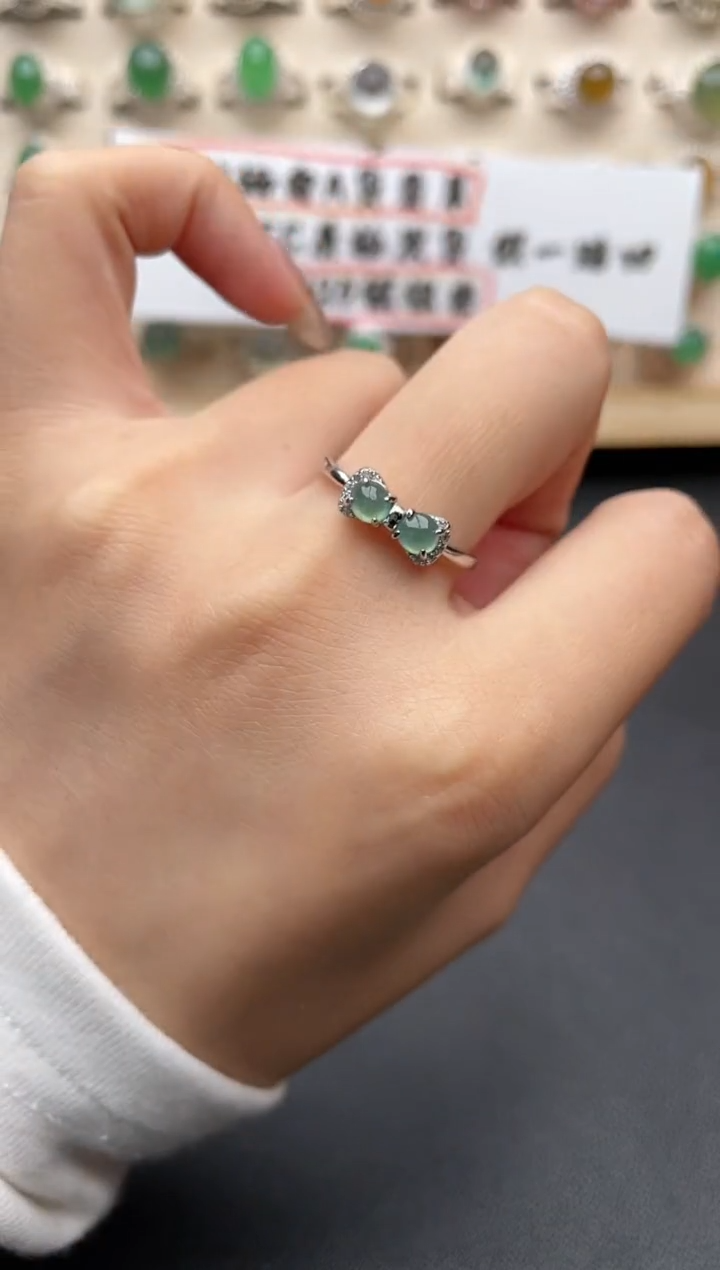 【闪购商品】翡翠戒指银S925镶嵌一物一证一礼盒