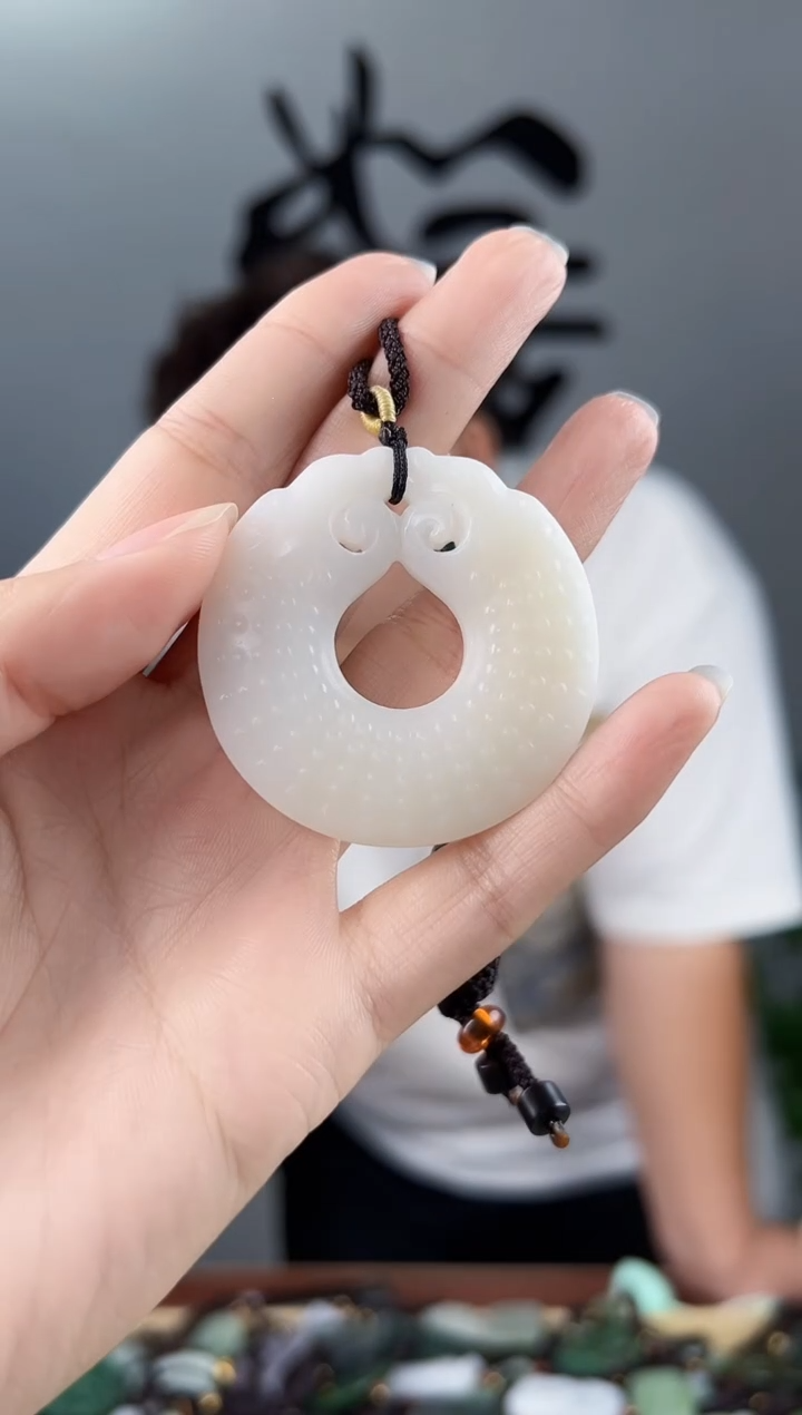 和田玉未镶嵌颈饰拍一发一，多样性发货