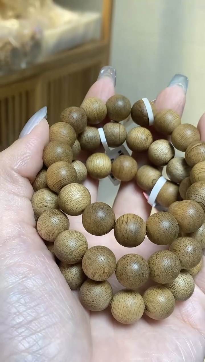 【闪购商品】沉香手串菩萨棋圆珠单圈1.2多样性发其一