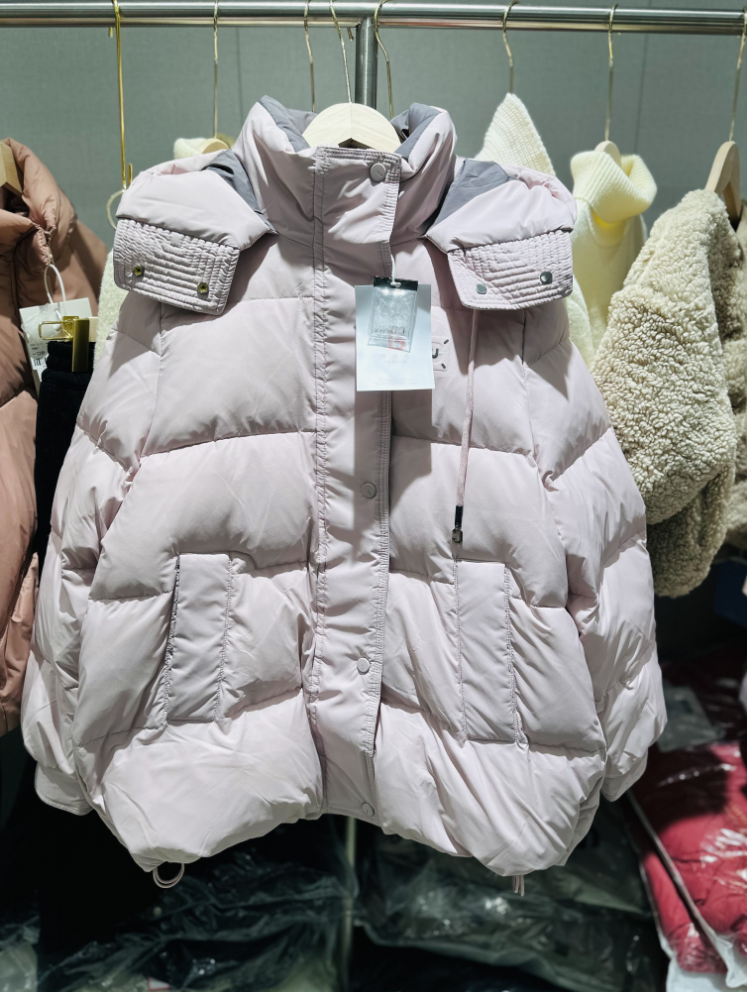  实体店清仓处理2024新款羽绒服 韩版羽绒服 儿童羽绒服