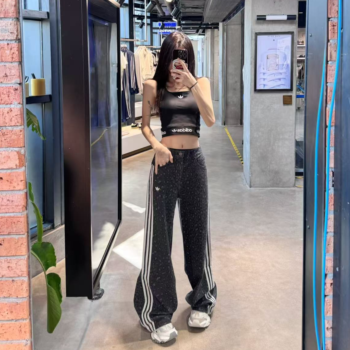 adidas阿迪达斯三叶草新款欧若风豹纹休闲阔腿直筒长裤KA2679 FY