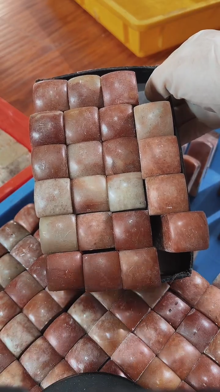 老挝石富**雨瑕疵不规则章