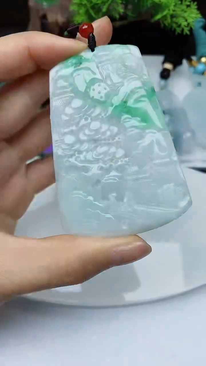 【闪购商品】翡翠颈饰未镶嵌