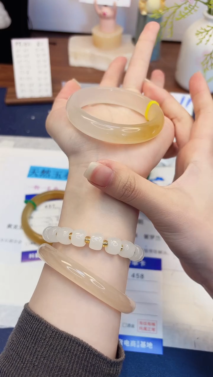 【闪购商品】石英质玉手镯未镶嵌458-财气镯-圈口54