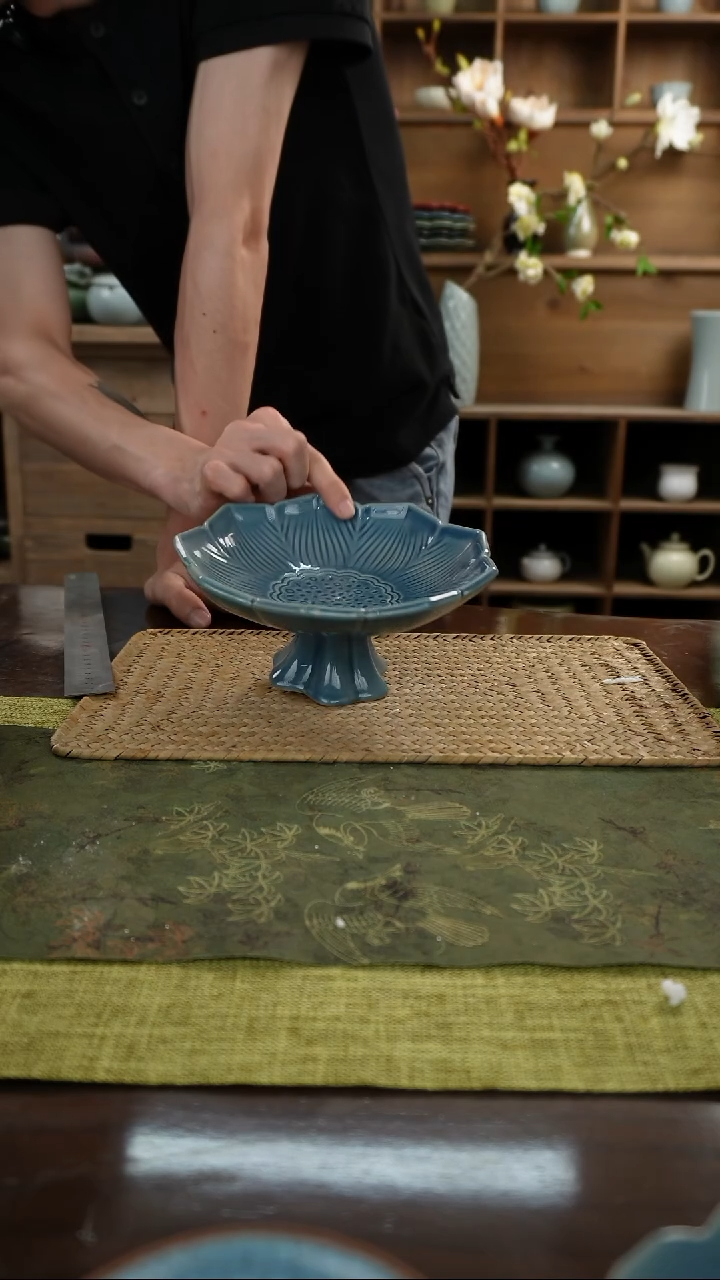 摆件蓝莲花果盘高脚