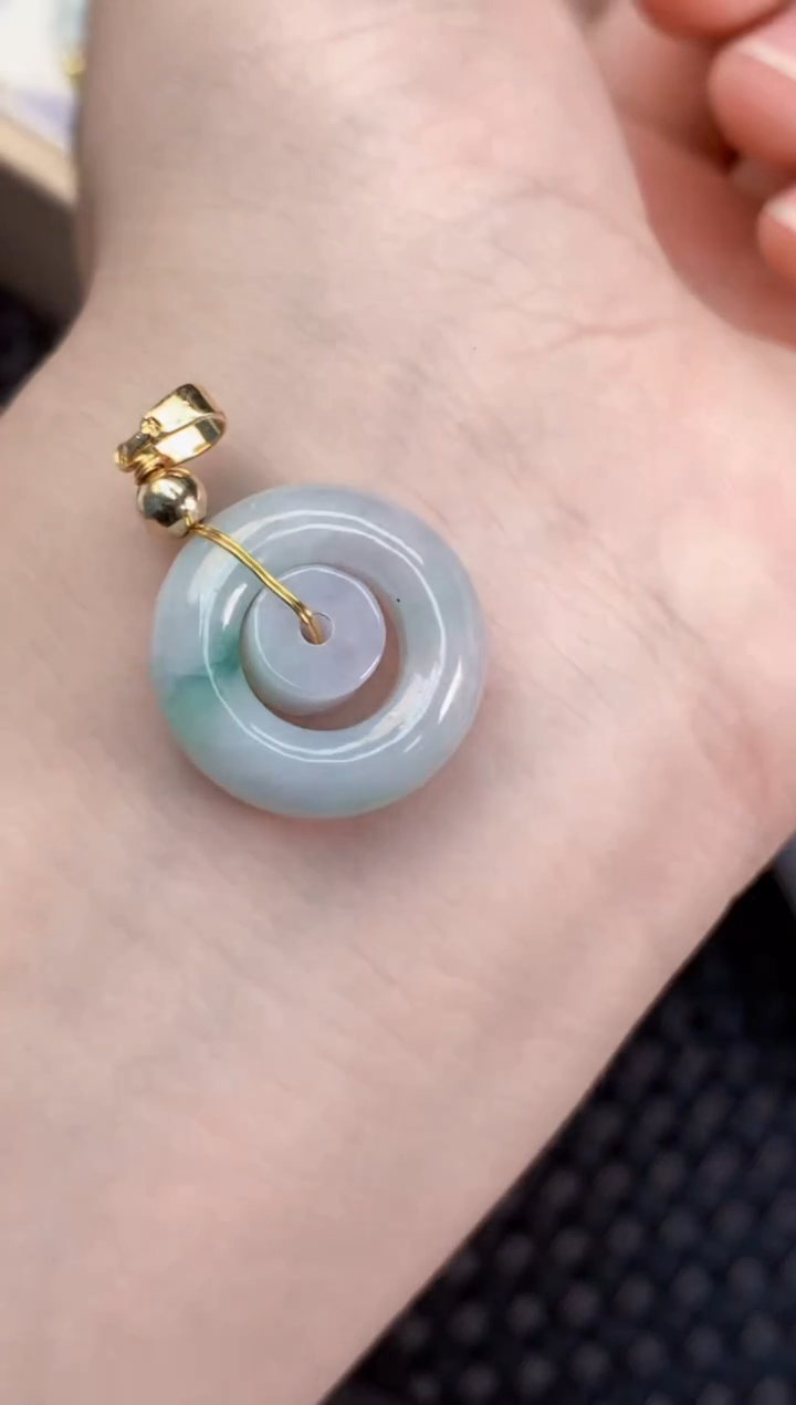 翡翠未镶嵌颈饰        1