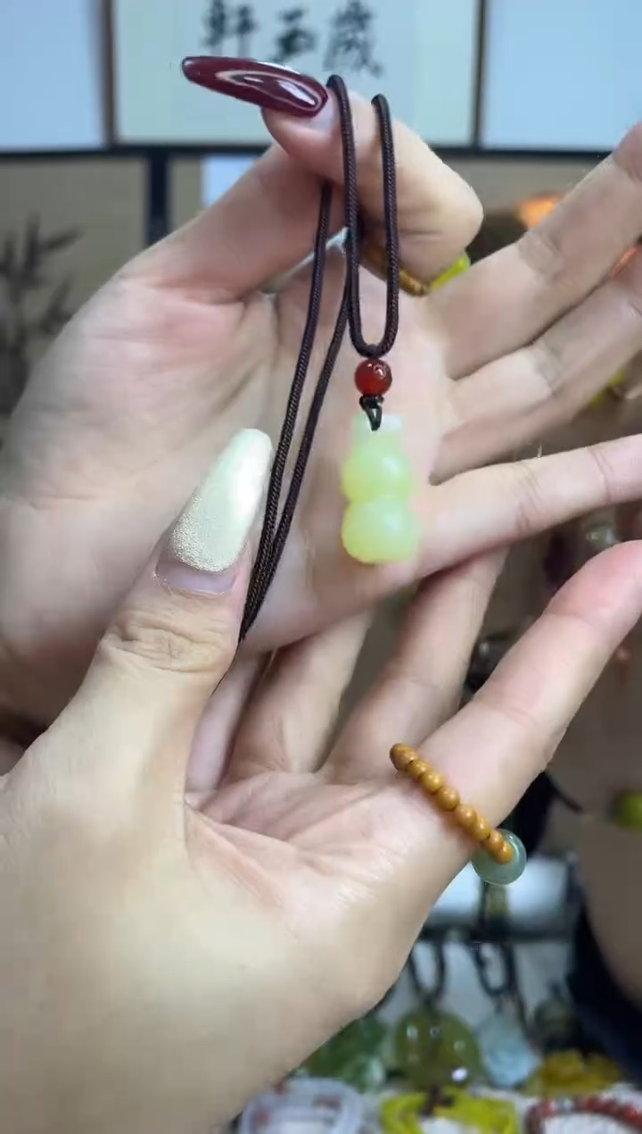 【闪购商品】岫玉吊坠未镶嵌多样性发货其中发一