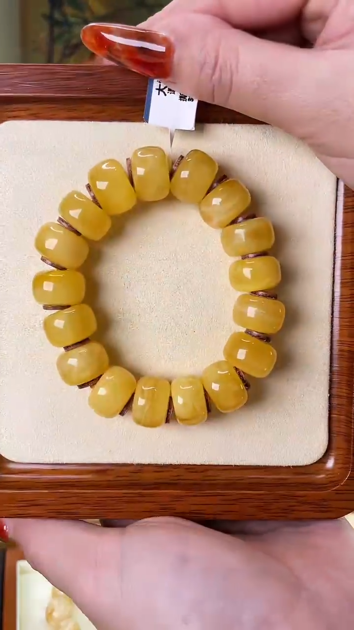 【闪购商品】蜜蜡裸石未镶嵌手串