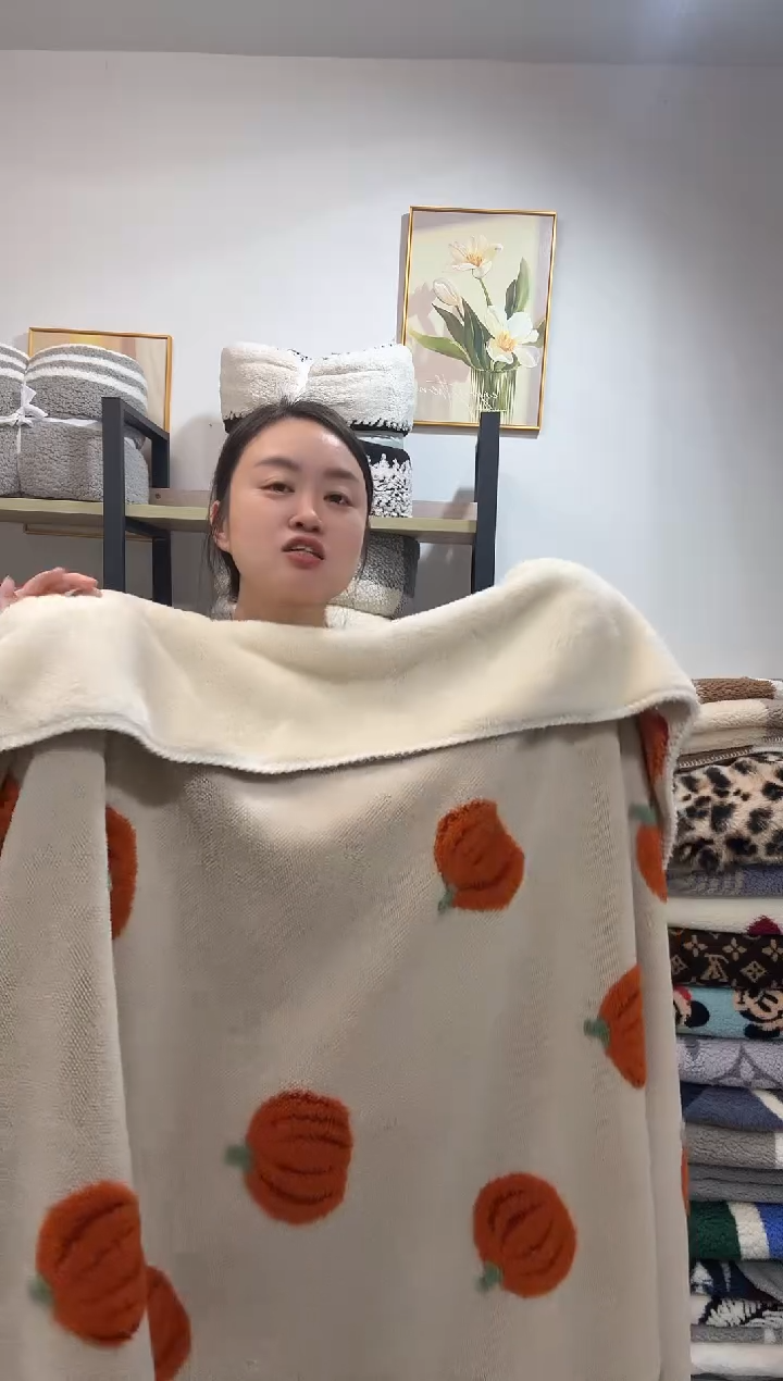 聚酯纤维150*200色织南瓜