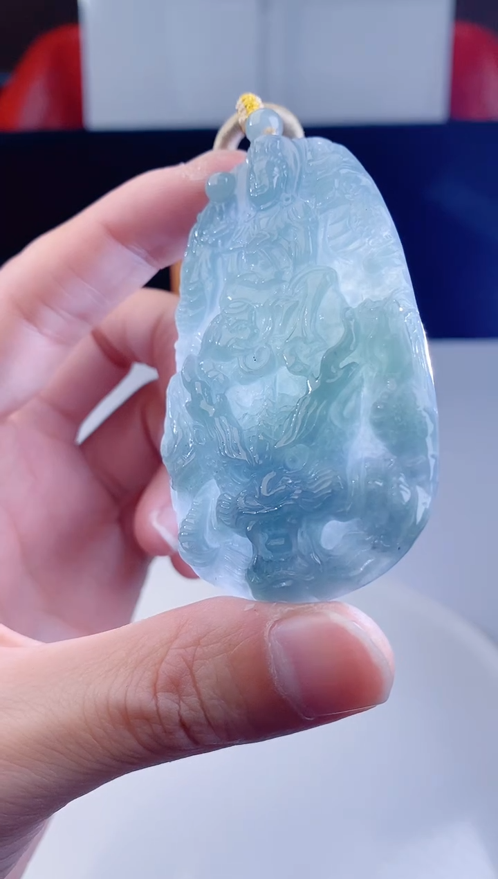 颈饰未镶嵌翡翠 