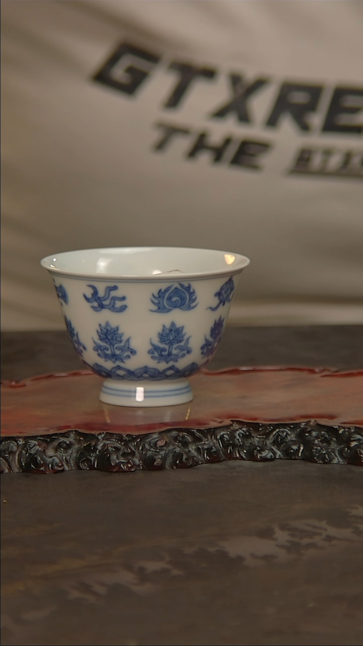 【闪购商品】青花手绘花卉主人杯