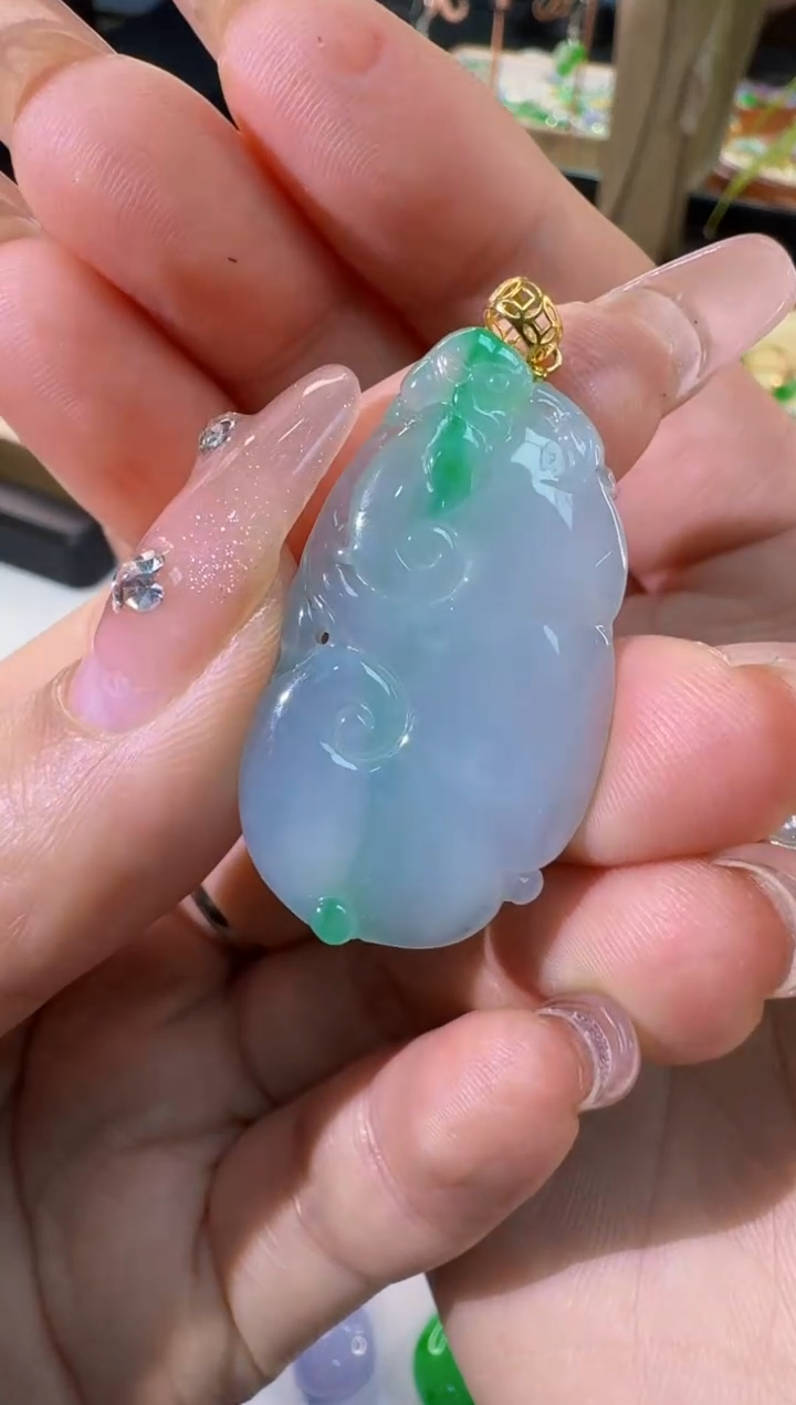 【闪购商品】翡翠颈饰18K金镶嵌缅甸翡翠吊坠