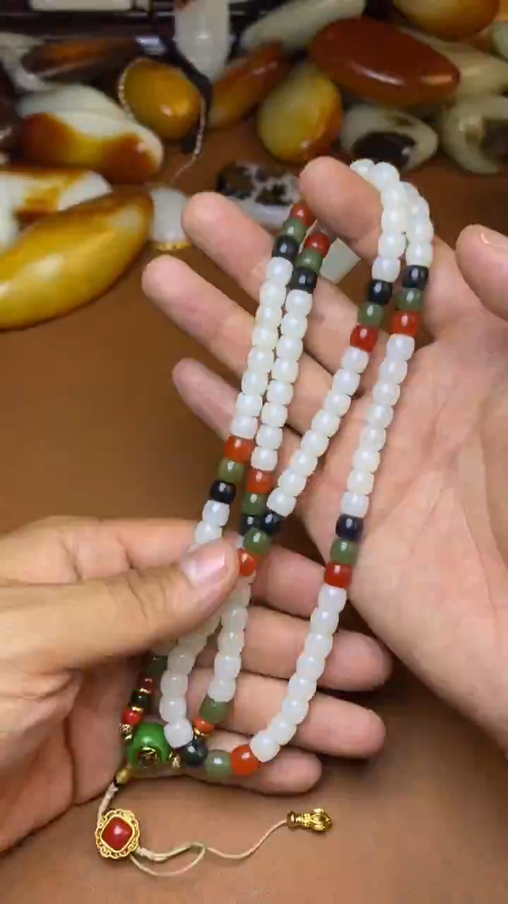 颈饰未镶嵌和田玉漂****…和田玉