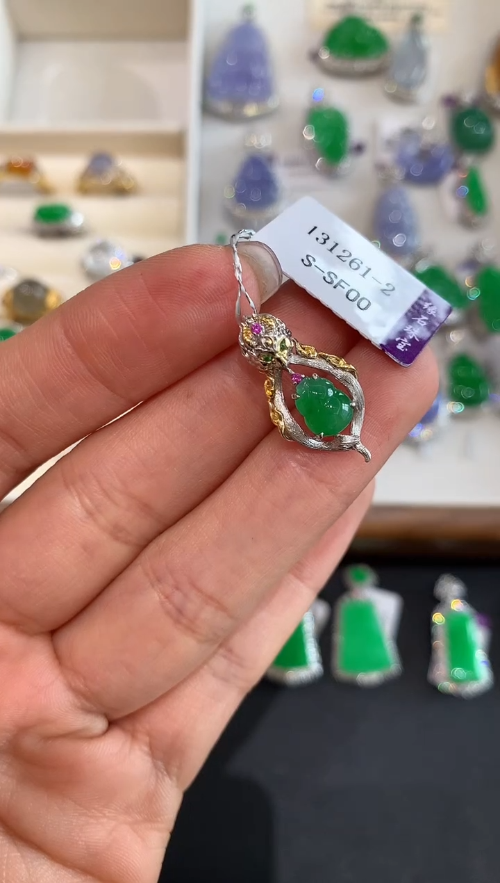 【闪购商品】翡翠吊坠(不含链)18K金镶嵌2247  