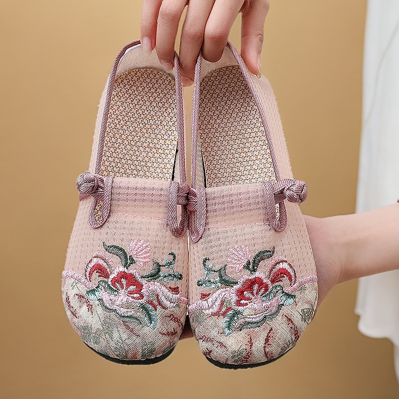 2025新款中老年绣花鞋夏季民族风防滑透气网纱女鞋一脚蹬妈妈鞋女