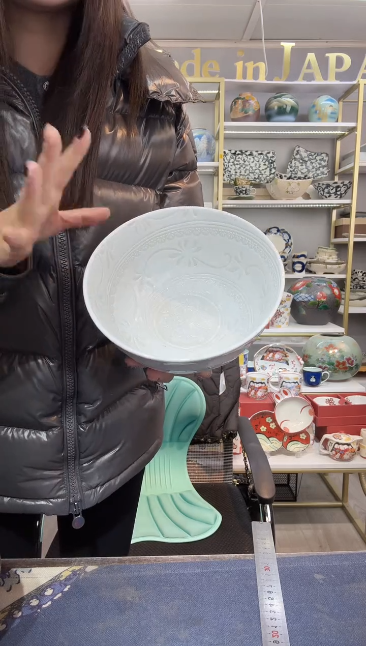 陶瓷17厘米面碗一只装白色