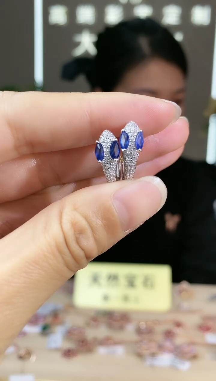 【闪购商品】蓝宝石耳饰银S925镶嵌耳饰