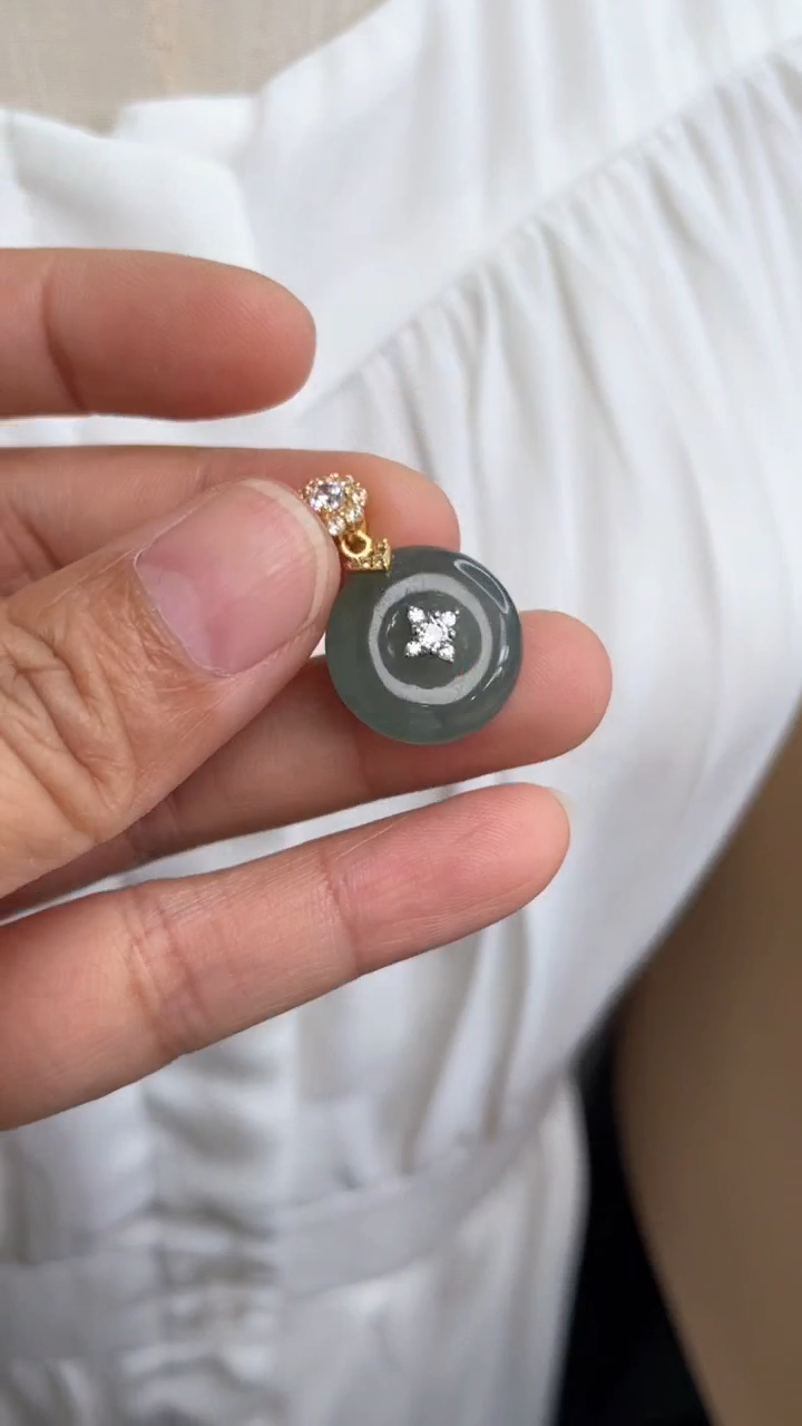 【闪购商品】翡翠颈饰未镶嵌甜甜圈