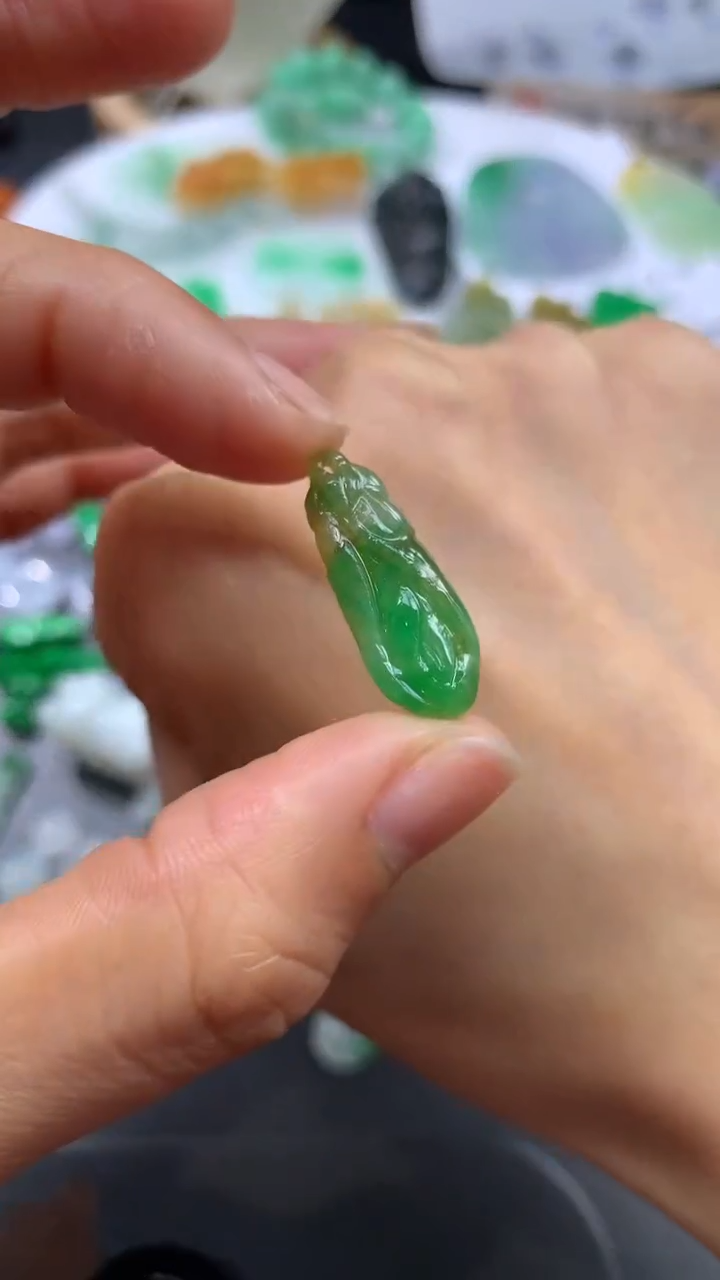 【闪购商品】定制翡翠未镶嵌翡翠