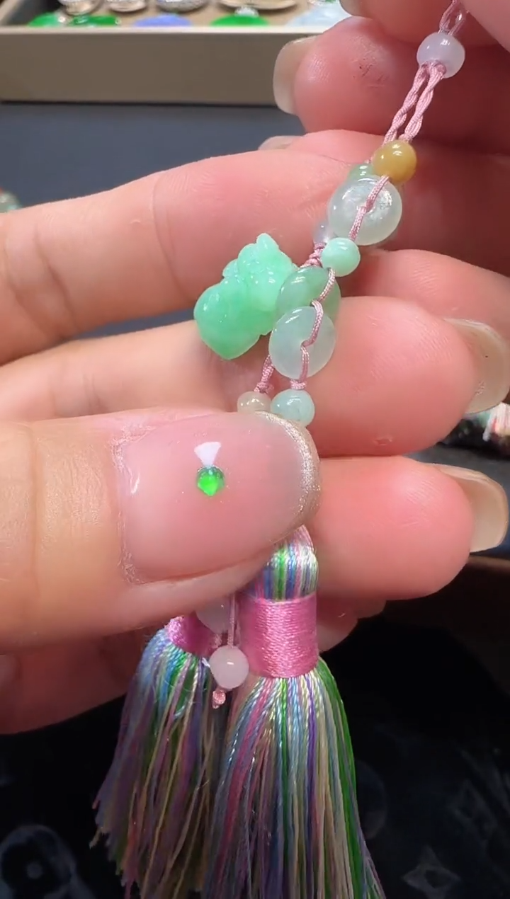 【闪购商品】翡翠挂件未镶嵌貔貅