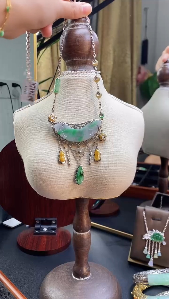 颈饰银S925镶嵌翡翠12515