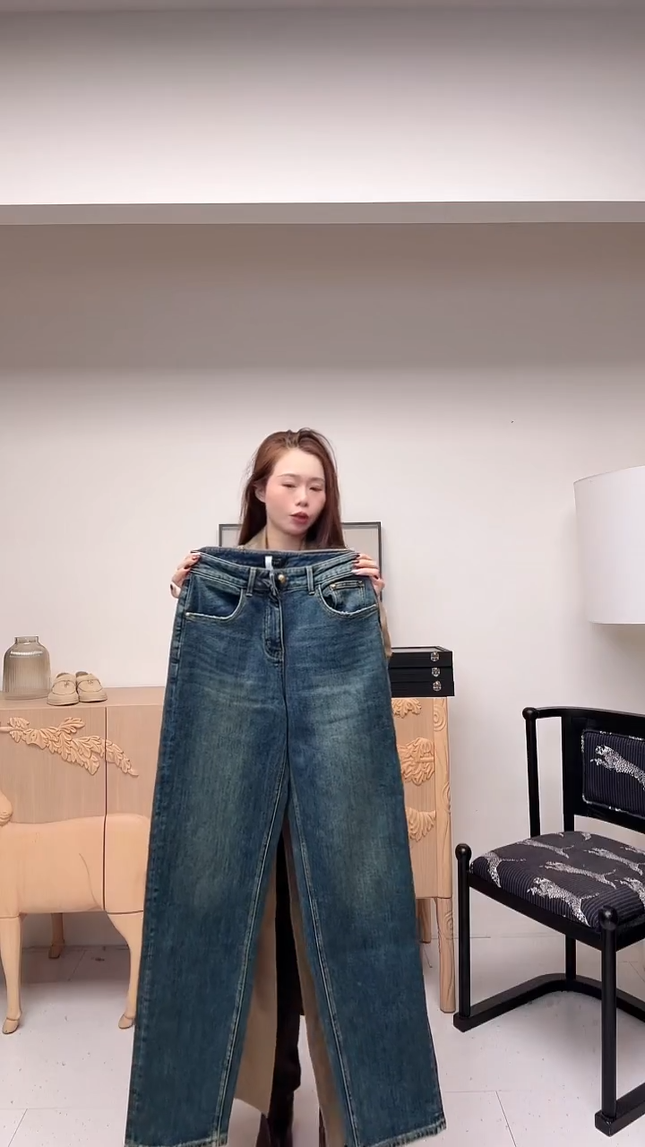 28码水洗蓝牛仔裤