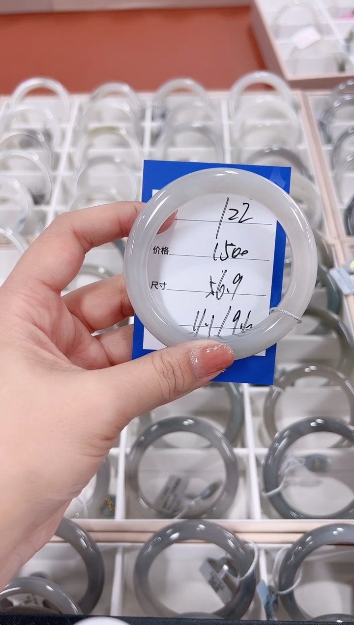 未镶嵌手镯和田玉烟紫122