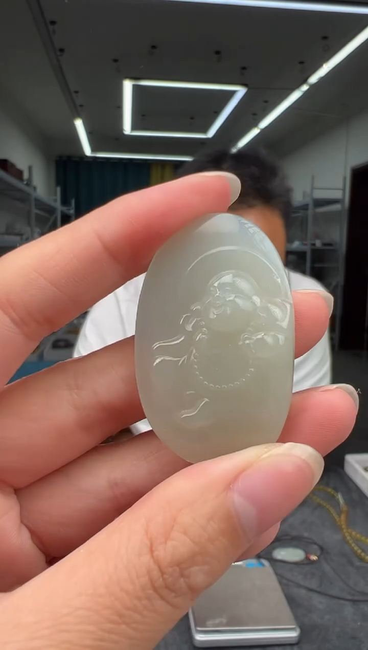 和田玉未镶嵌颈饰吊坠