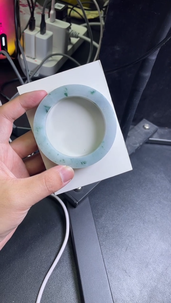 未镶嵌手镯定制翡翠蒲*英定制