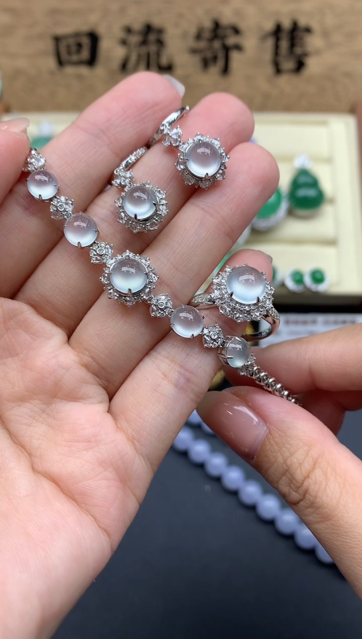 【闪购商品】翡翠耳饰18K金镶嵌559-中国好珍宝-三件套