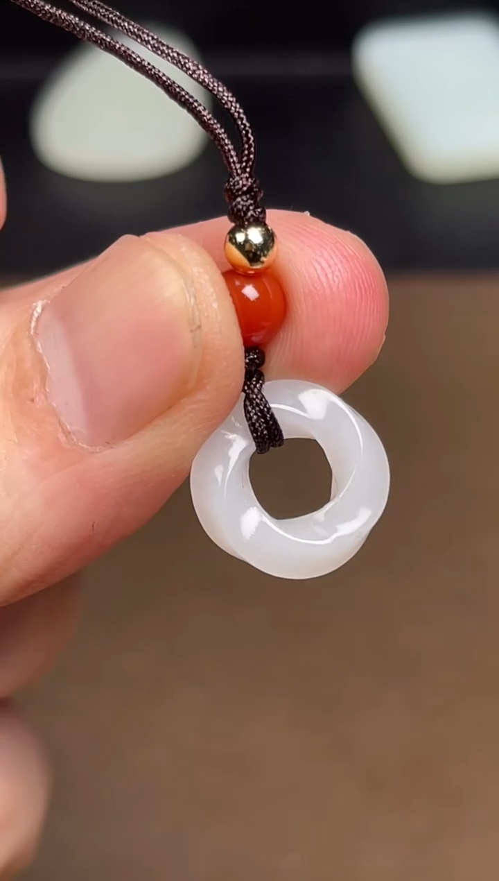 【闪购商品】和田玉颈饰未镶嵌5 带皮