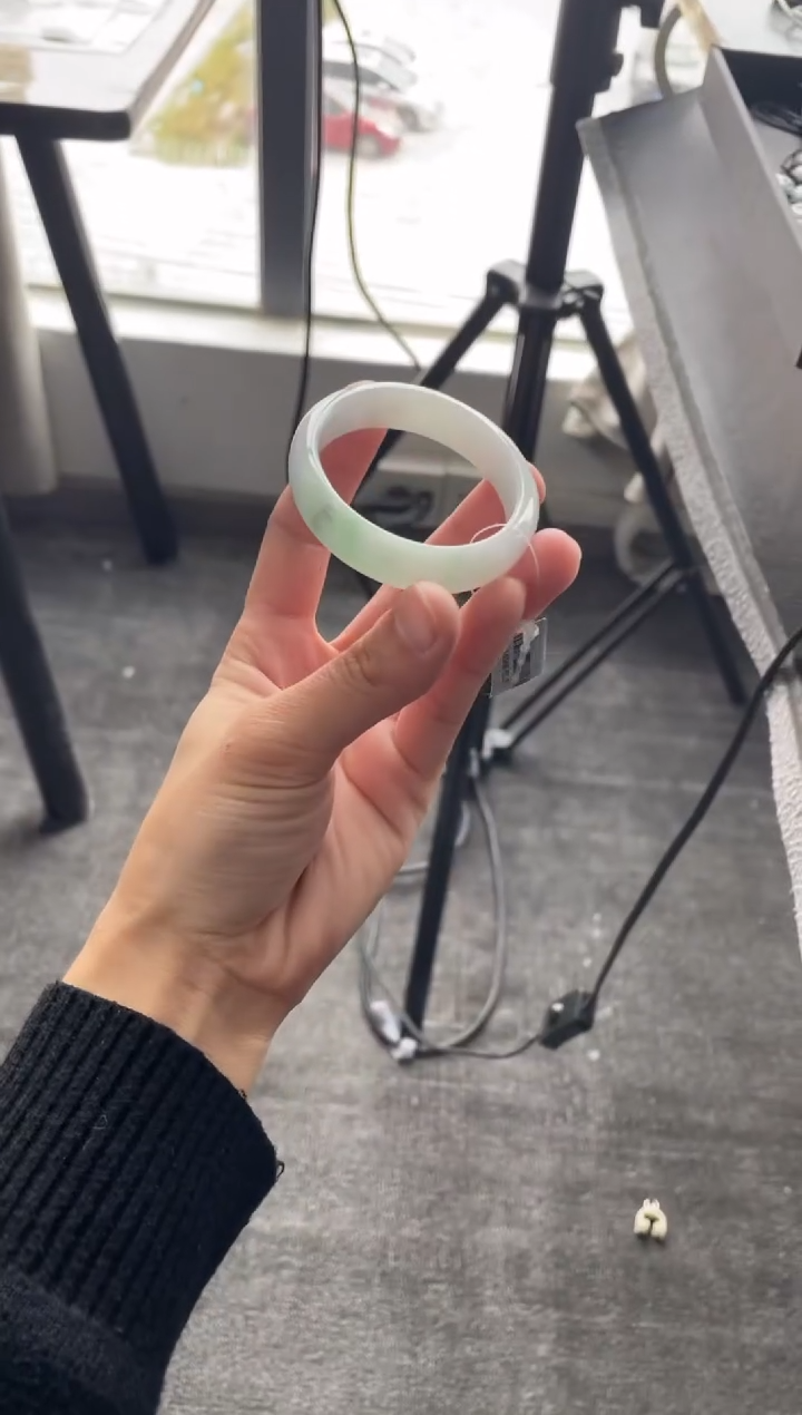 【闪购商品】翡翠手镯未镶嵌手镯